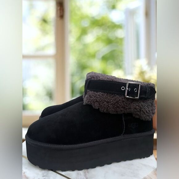 UGG Ultra Mini Belted Roller Boots Black Suede Shearling Platform Women’s 12 EU - Picture 7 of 12